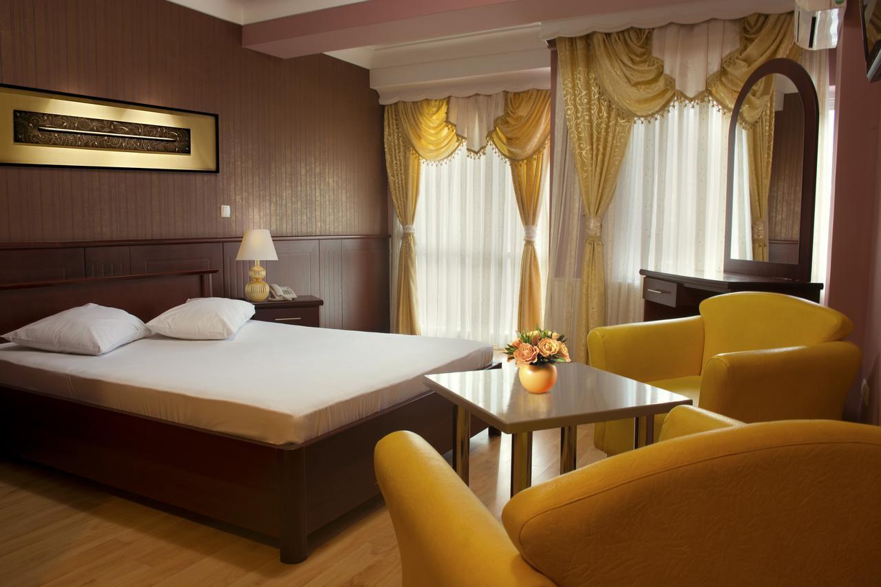 King Hotel 佩奇 外观 照片