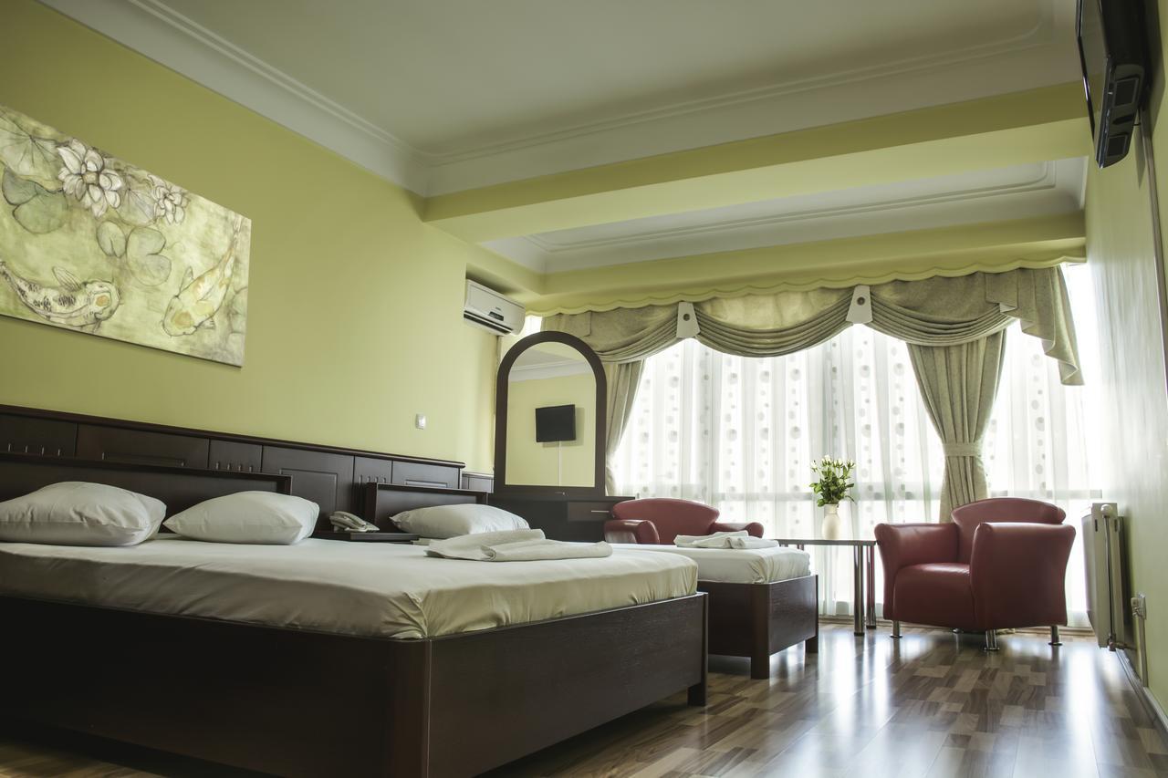 King Hotel 佩奇 外观 照片